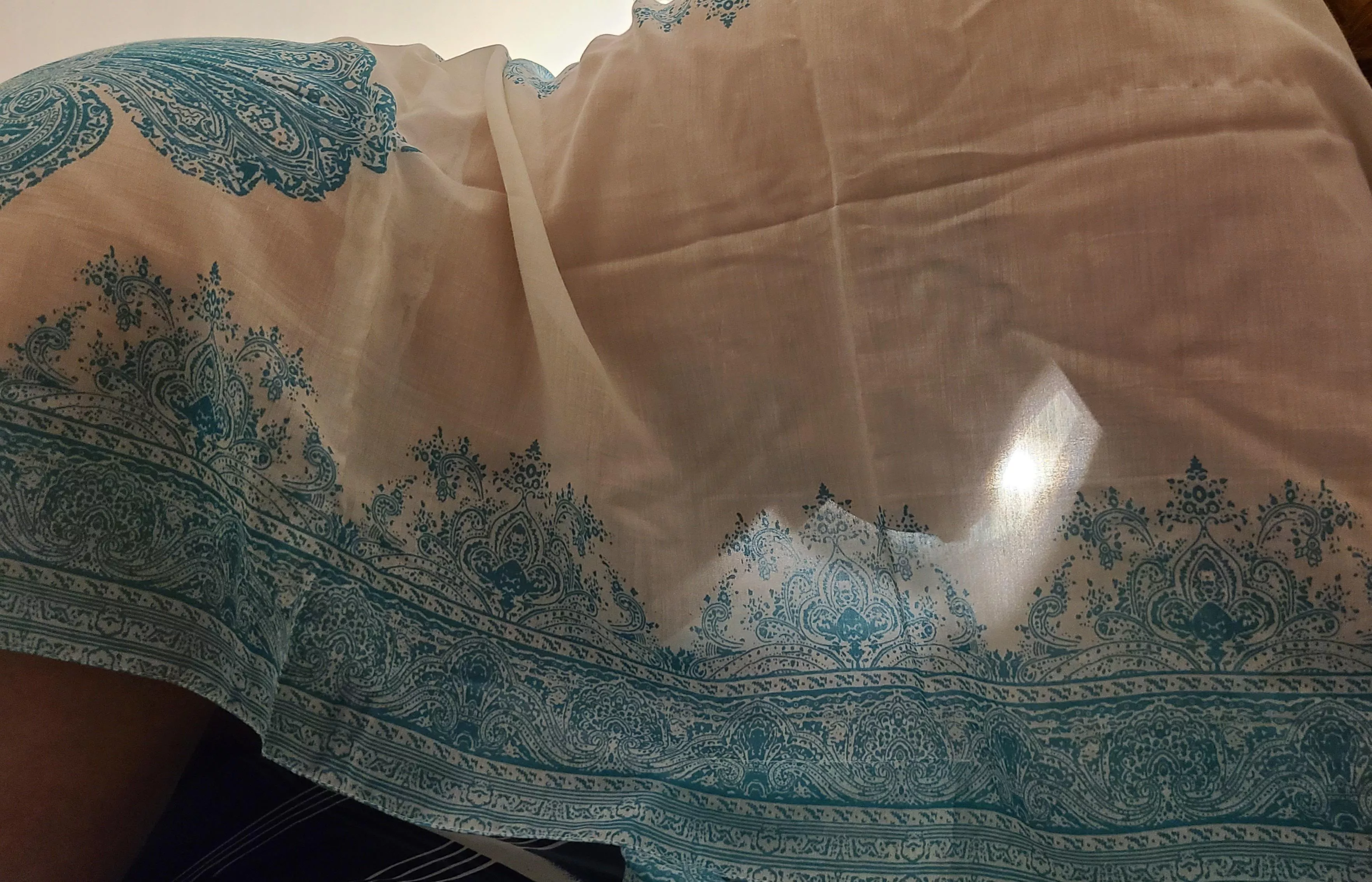 Does this say 'Come hither...'? posted by sexymamapear