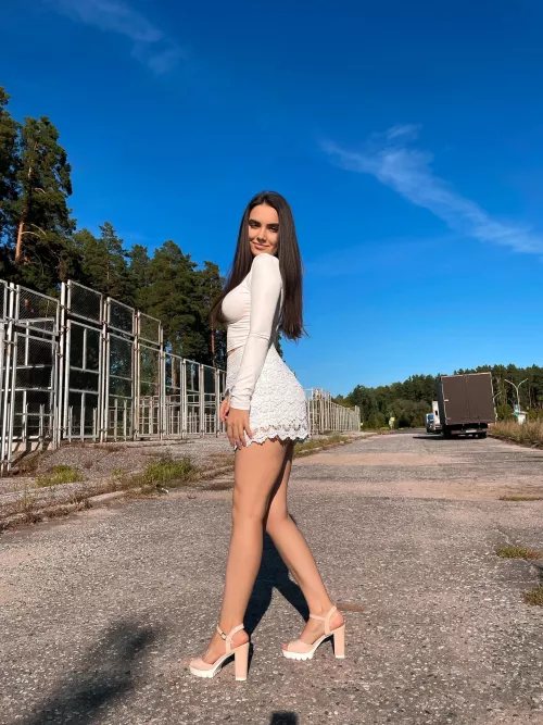 Does white suit me? by Katerina58