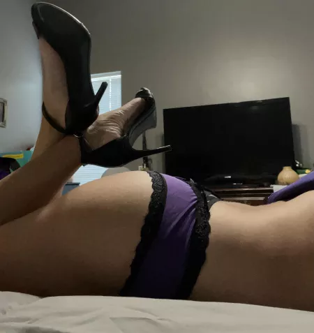 Doing my chores like this today 🤤🔥 by xOxmamacourt