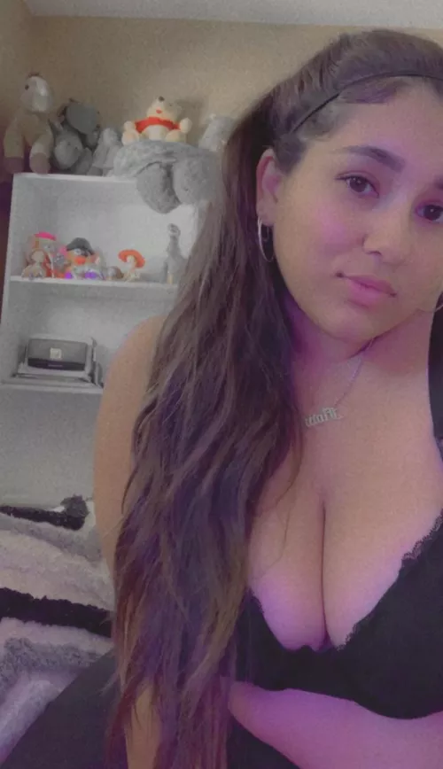 Doing sessions rightttt nowwww 😈 by Sadiessgee