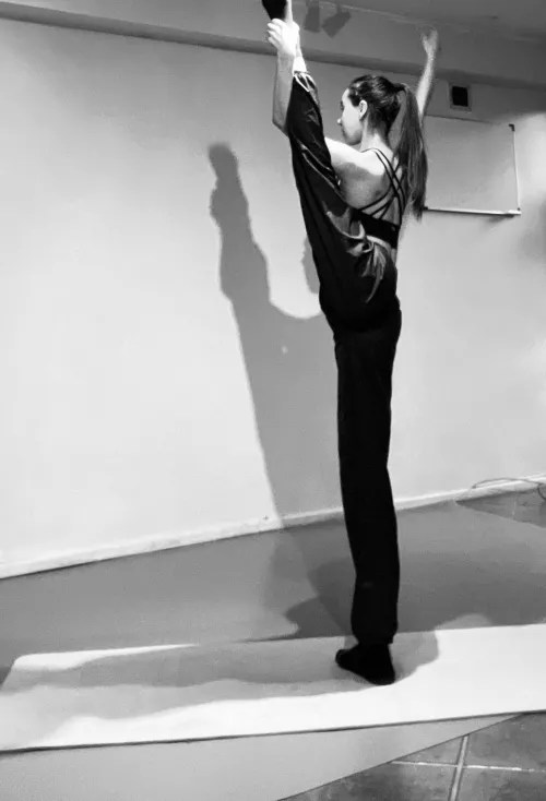 Doing stretching 🙆‍♀️ (f20) by consart