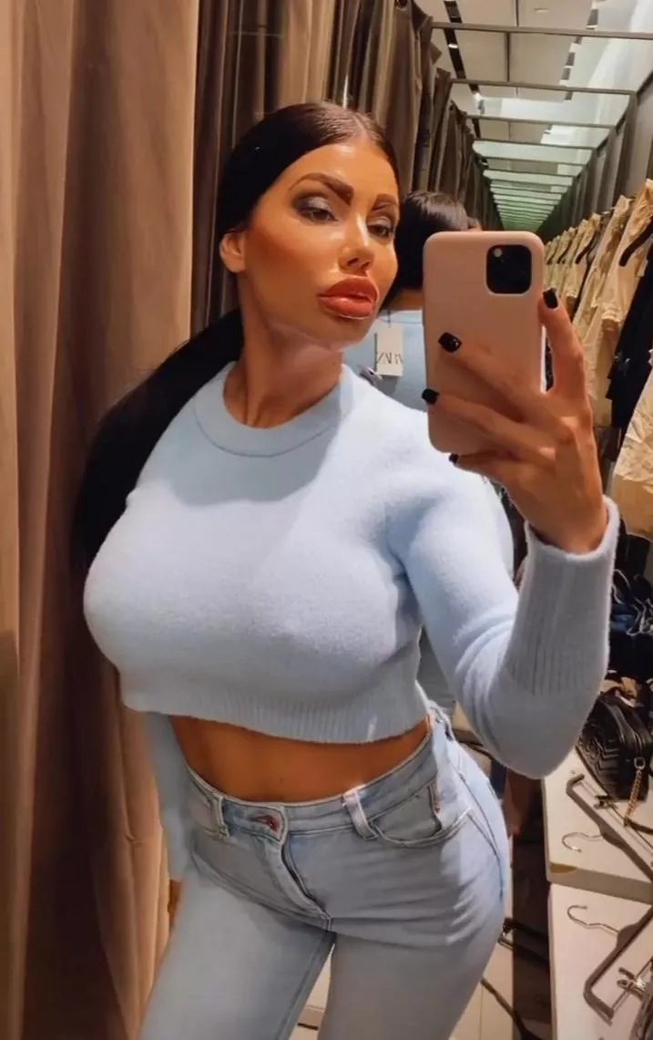 Doll selfie posted by uizithkooyggfyi