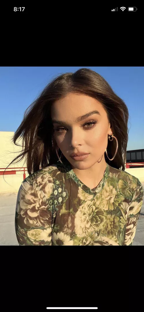 Dominate me for Hailee Steinfeld and make me explode by qwertyuiop342