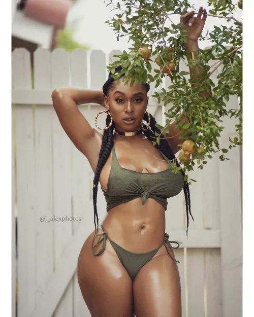 Dominique Jolie??? by impetuousnebulous