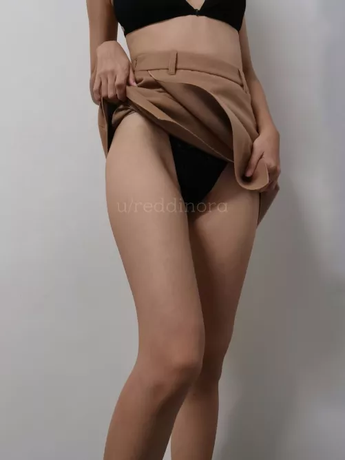 [domme] Open your mouth and beg. That's what a loser like you should do :) by reddinora