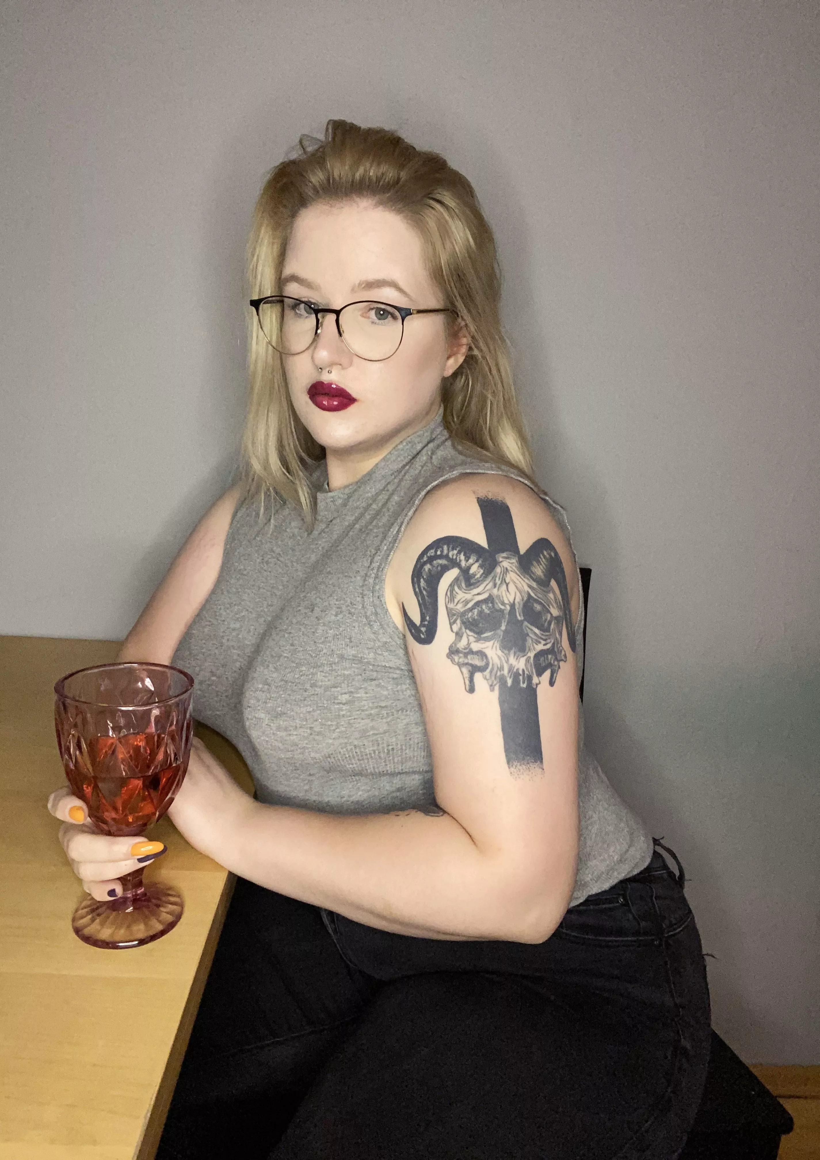 [domme] POV : sitting in front of you like this. What you gonna do? 😈🍷 posted by CinderLady