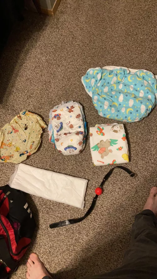 [domme] Upvote to get a task! Mommy’s waiting for y’all 💜🔐🤤 by goddess_katten765