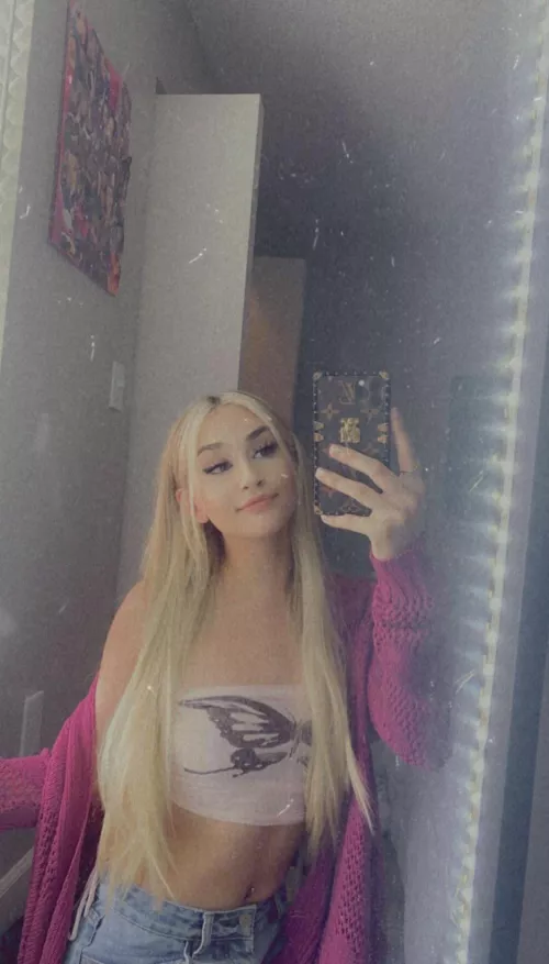 [domme] who’s gonna let me drain their wallets n ur dicks by Vayduhluv