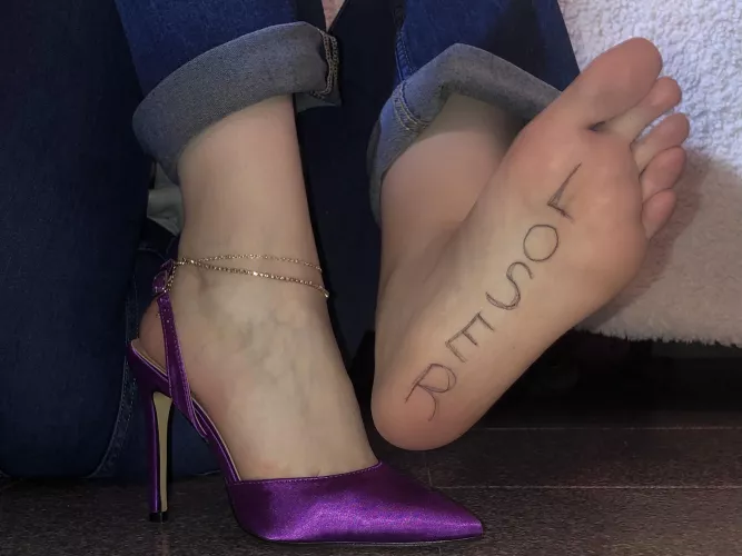 [domme] Your name is written on it, you can clean up your plate! 😛 by lolazahira