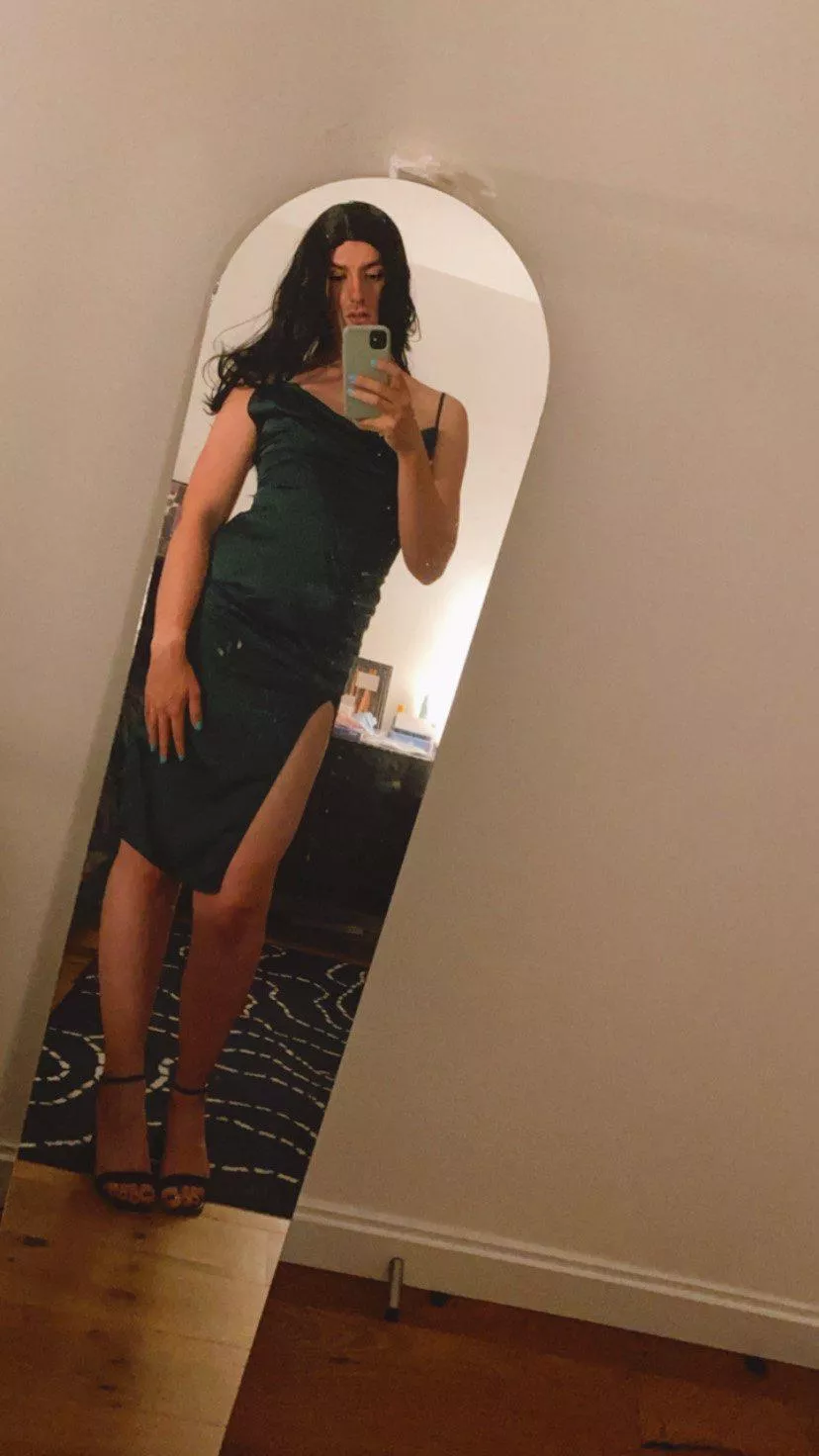 [Domme]My bitch girl Sarah put a more slutty outfit on for me yesterday 😝 posted by Sissy_Harem