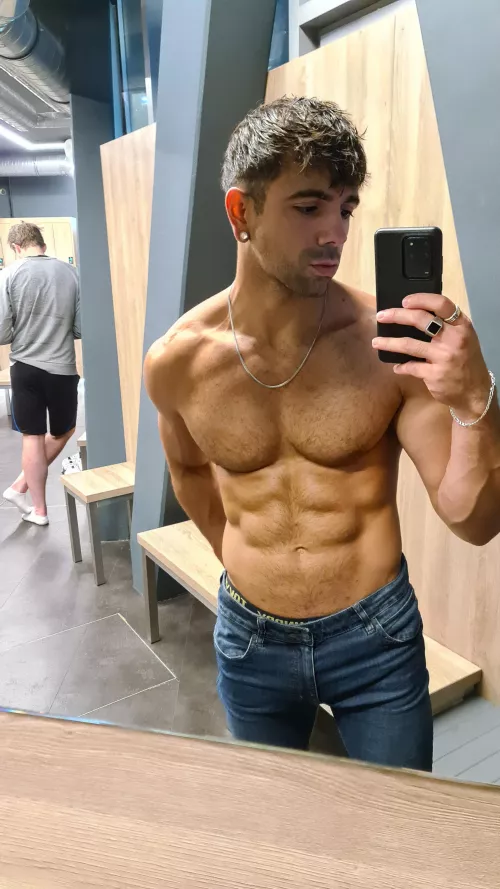 Done 💪 by giovannihunk