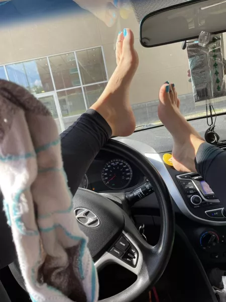 done at the gym!!! had to share a picture of my sweaty feet of course by jazzystoess