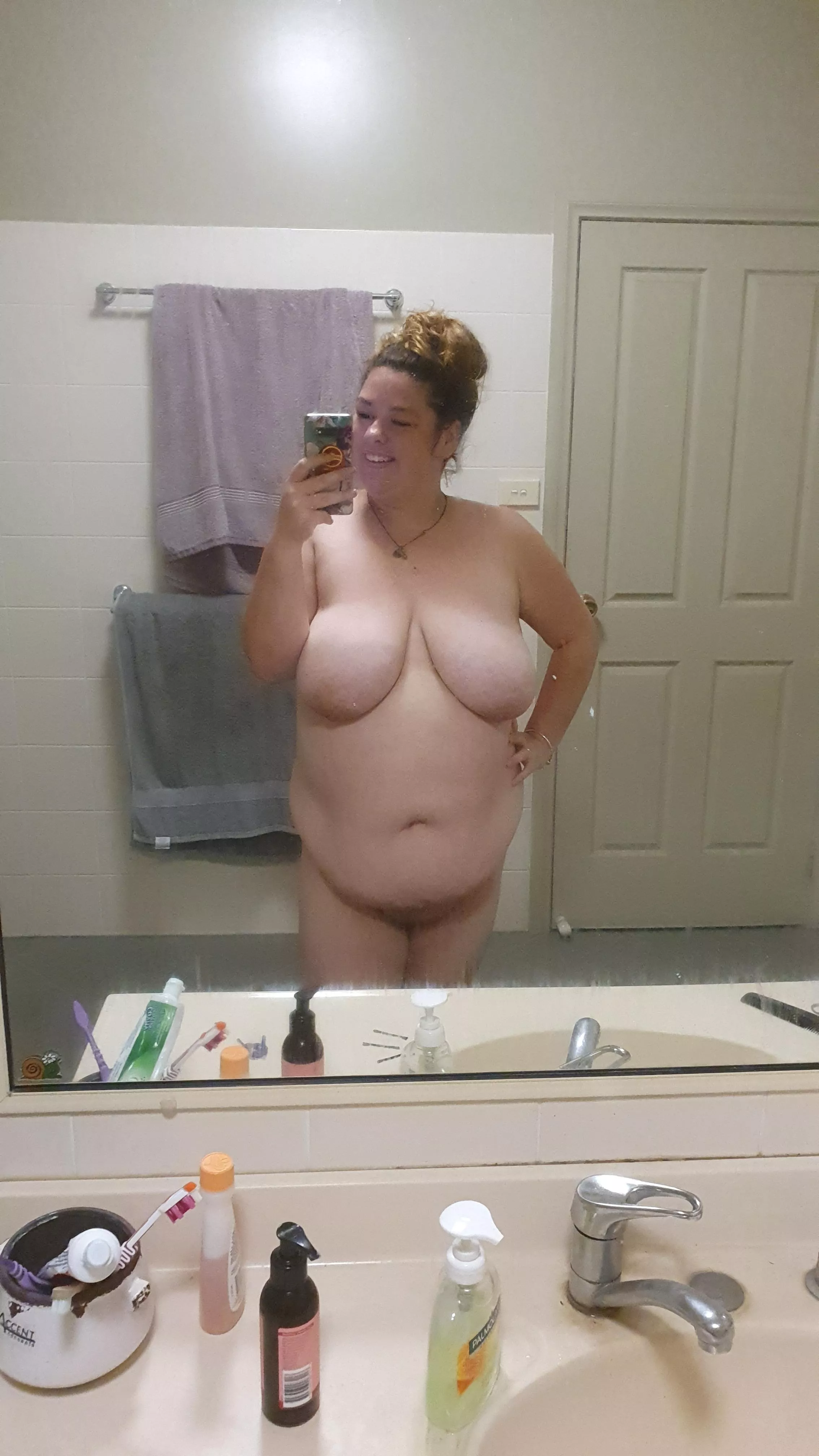 Don't cha wish your girlfriend was hot like me 😜❤😘 posted by lizzy-lou28