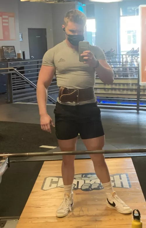 Don’t forget legs, my guys 🍗 by bronabul