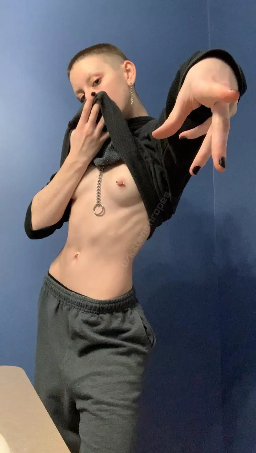 Don’t forget to do your daily power pose ♡ posted by kittensnropes