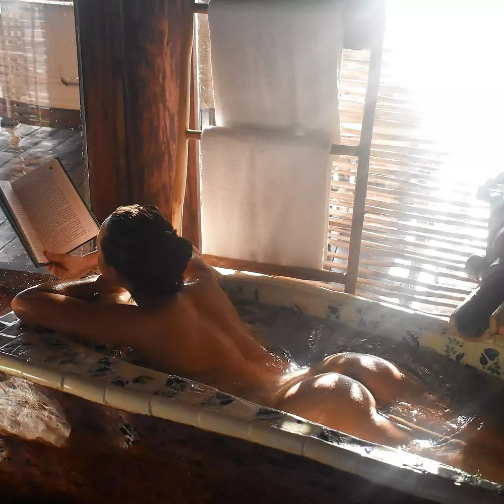 Don't get it wet posted by paredocks