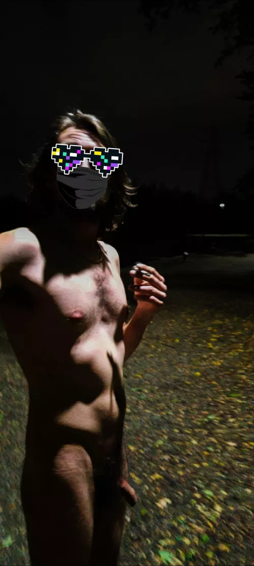 Don't look, nothing to see here. Just me in the middle of nowhere wondering who put lights here! by LongLeggedMackDaddy4