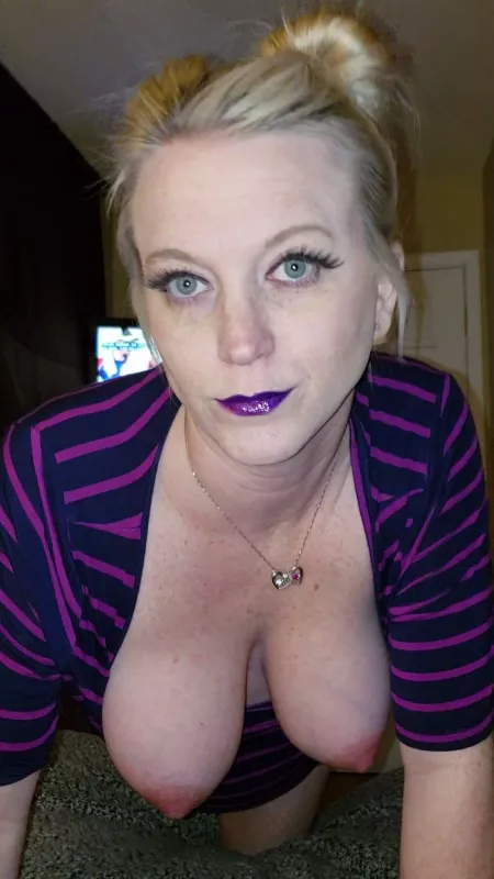 👑dont mind me crawling in bed with you by uprincesspeach