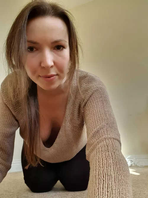 Don't mind me I just need to pick up something from the floor by Bonbonitka