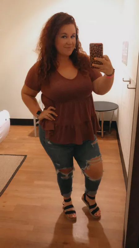 Don’t mind me, just feelin’ myself in this outfit. 😜🙃 by jaimelee_holmes