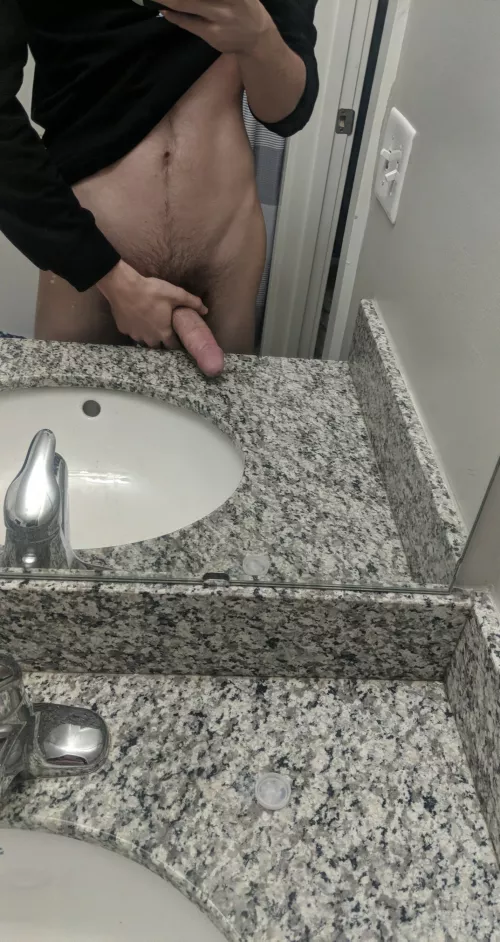 Don't mind me, just showing you how cool my mirror is by motiff05