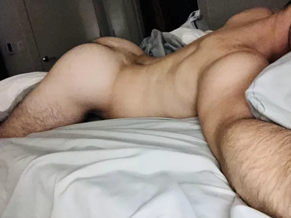 Don’t usually show my ass but any bros like that? by Pnwguy902