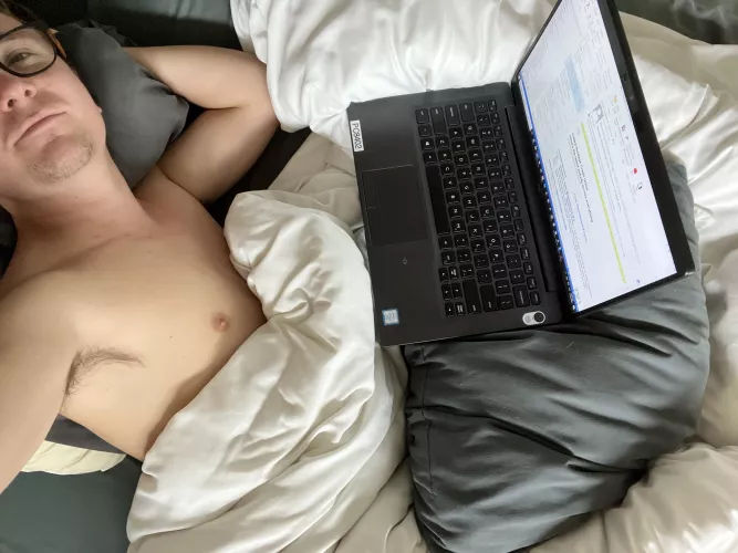 Don’t wanna work today by Jayyckk