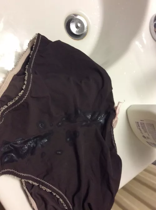 don't want to disappoint her with small loads by Hornystepson12