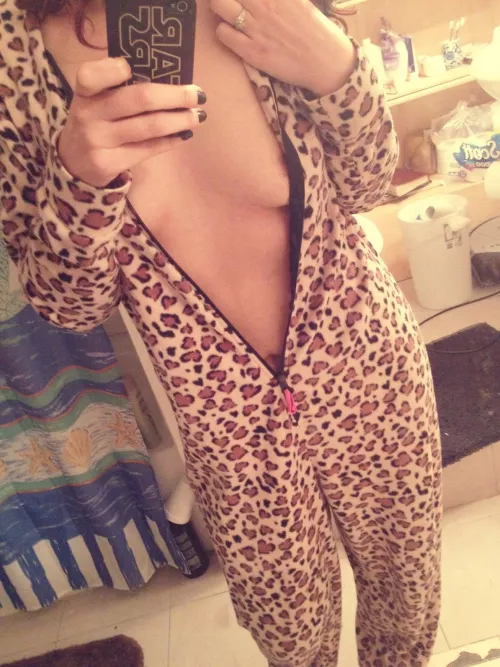 Don’t you just love me pjs? [26F] by pleasethrowthisaway4