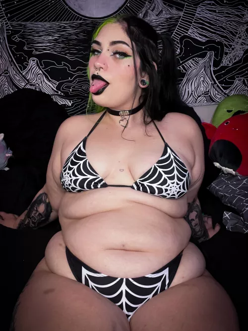 don’t you just wanna touch my soft belly? 🥰 by sassysammi710