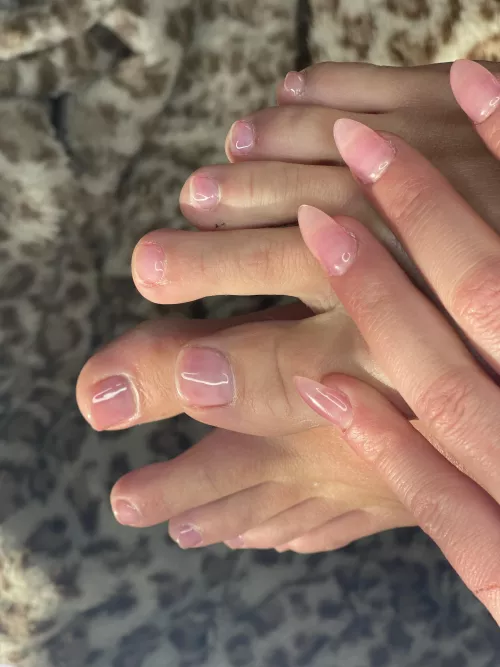 Don’t you want to suck on my precious little toes🎀 by Queasy_Bar_19