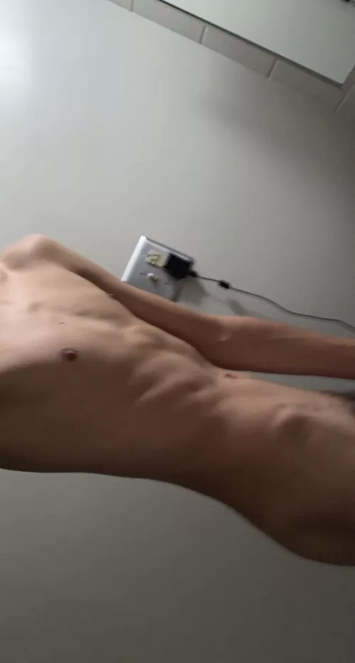 Dorm bathroom aesthetic 😻 by beelzebuwu