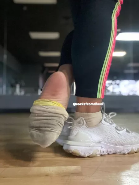 Double ankle socks at cycling class by Socksfromdiosa