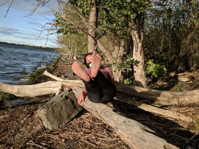 Double feet by ukekitty