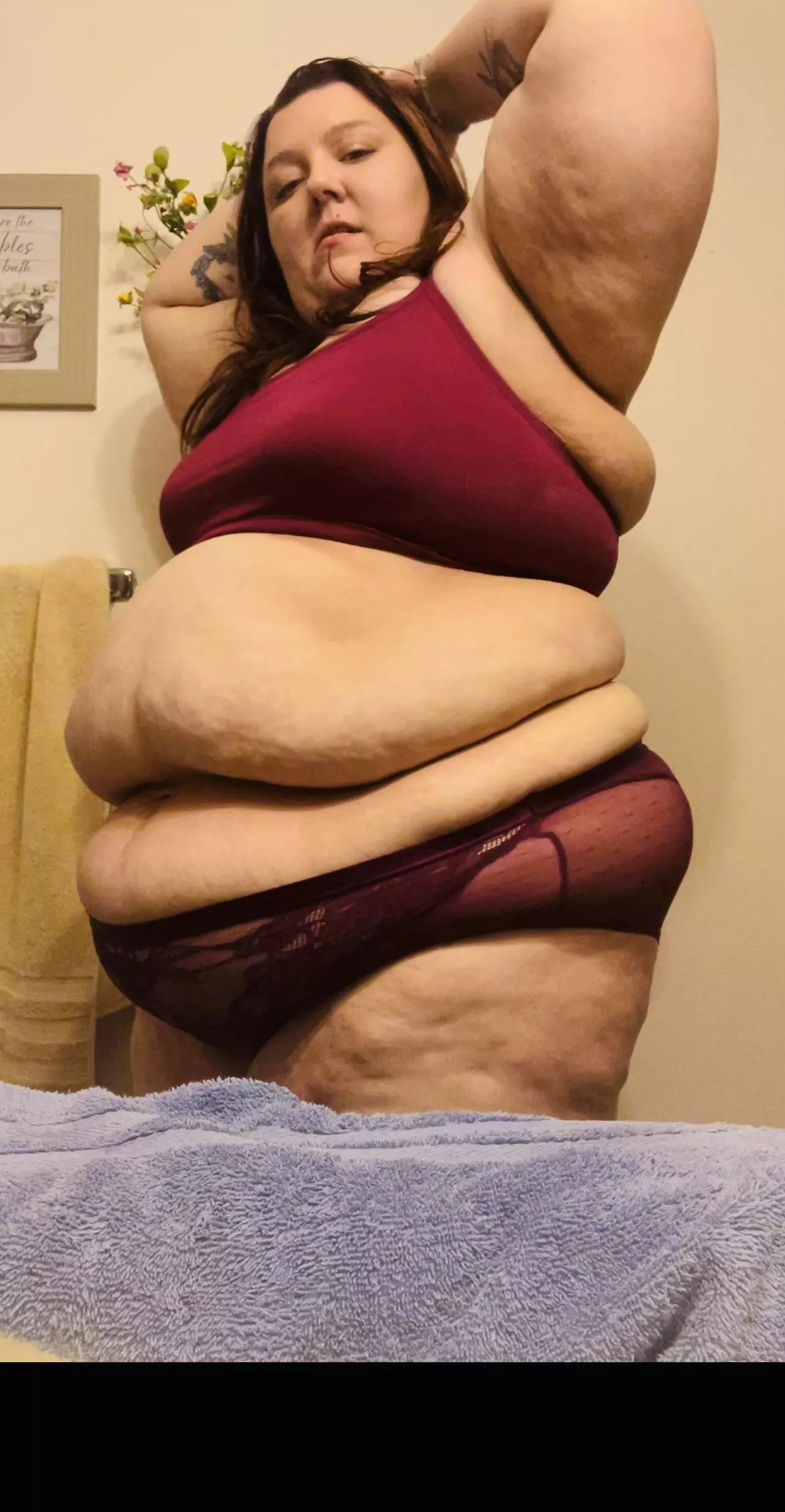 Double rolls make everything better 🥰🥵🔥 sc hannahe998 posted by OrganizationSecure78