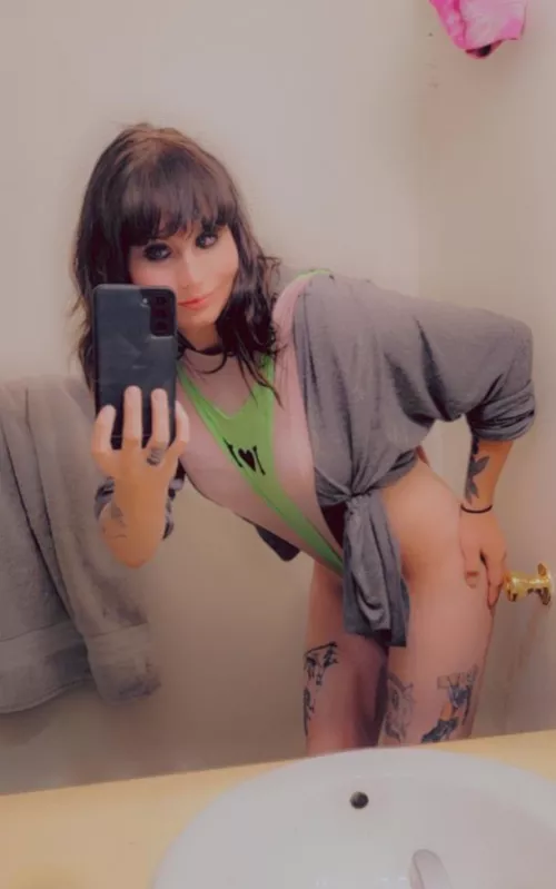 Double shoulder wedgie because a cutie said they'd send me chicken nuggies for it 🥰🥰🥰 by WithoutViolet