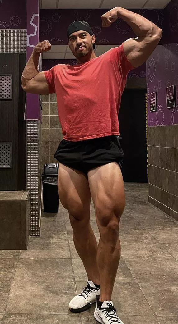 Double up 💪🏽💪🏽 posted by beastmuscle