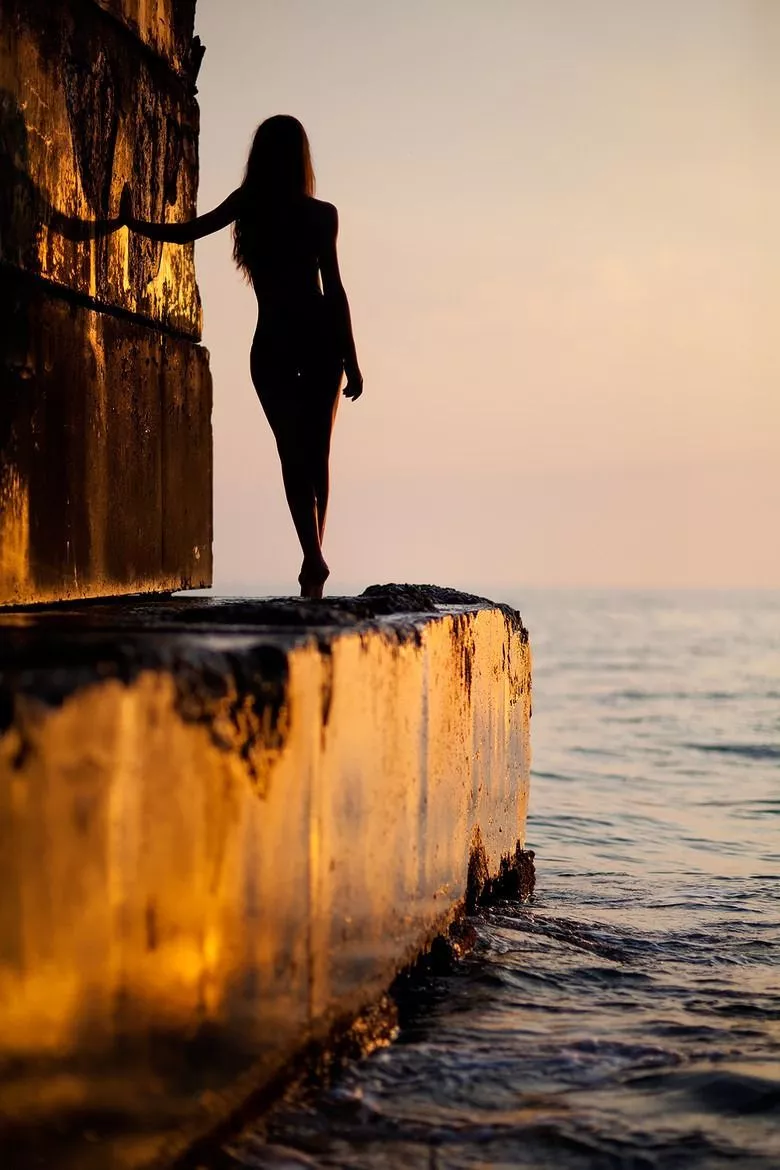 Down by the sea posted by Aardvarkszoohappy