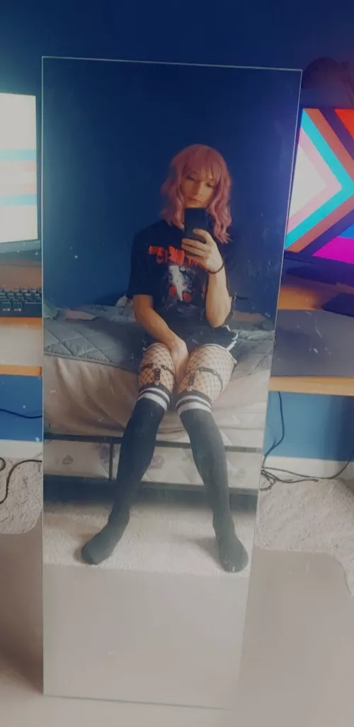 Down so bad I'd even kiss me by Jahona-_-