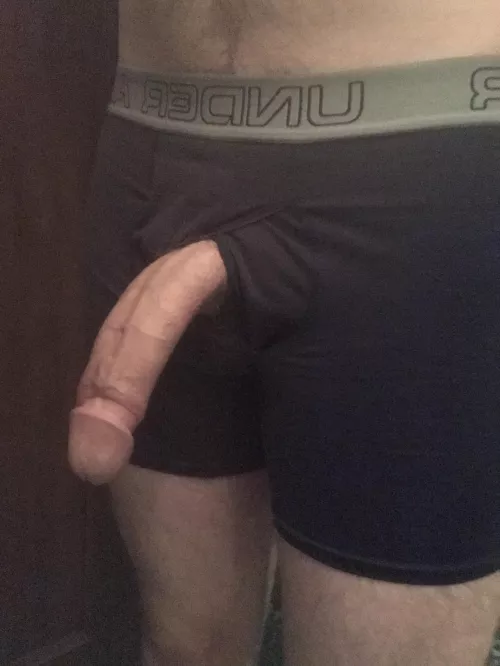 Downward hanger by Thrwaway123443