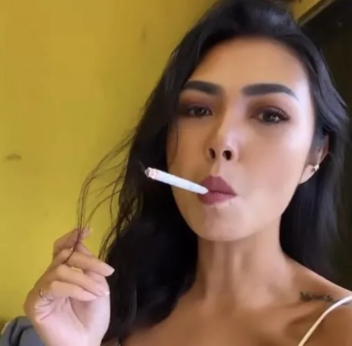 Drawing deep into her lungs by johnavondale