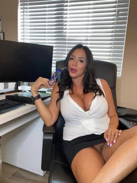 Dream wife by xxBloodyHellxx