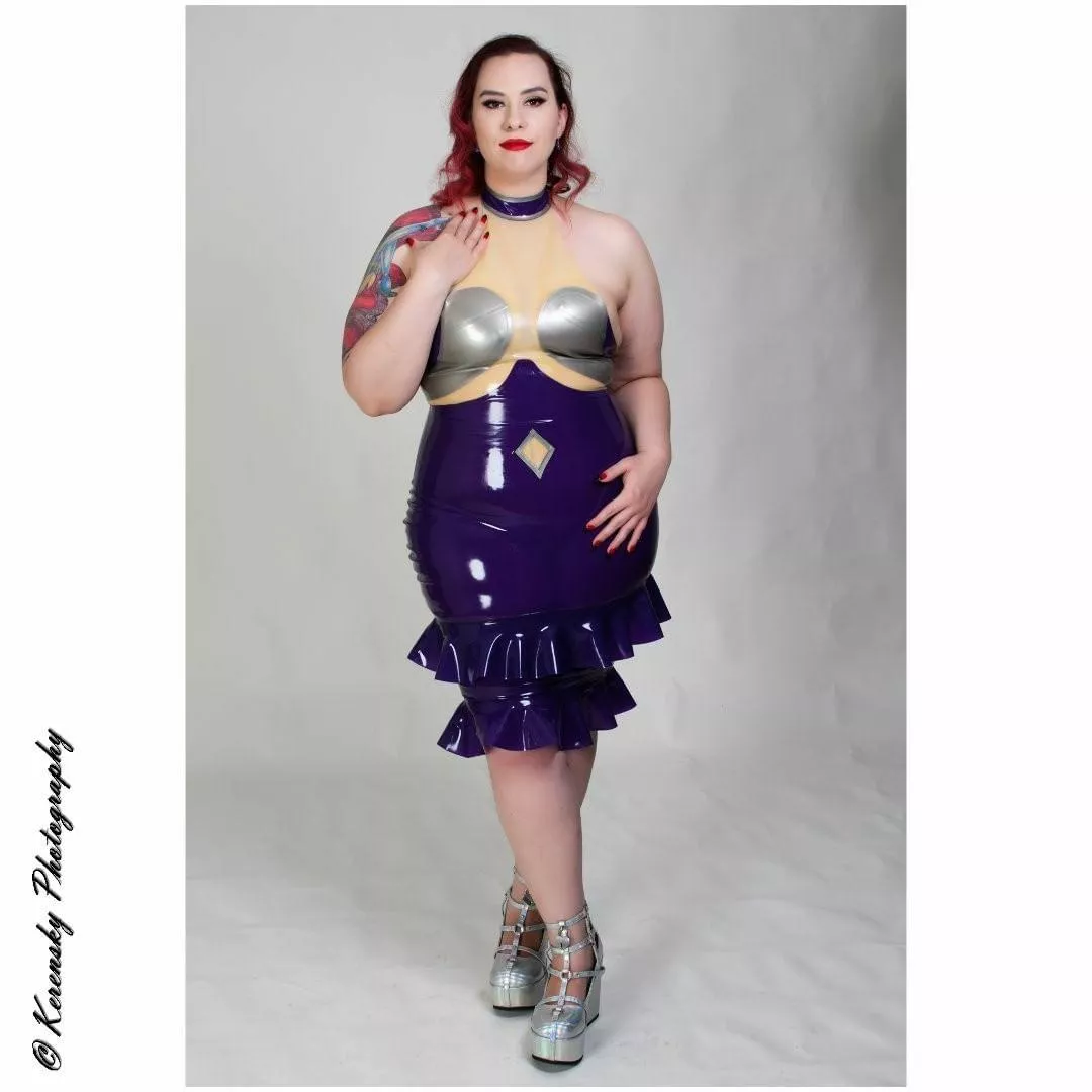 Dress by Super Bonito Latex, photo by Kerensky Photography with hair and makeup by LMT Artistry posted by nemmylovessparkles