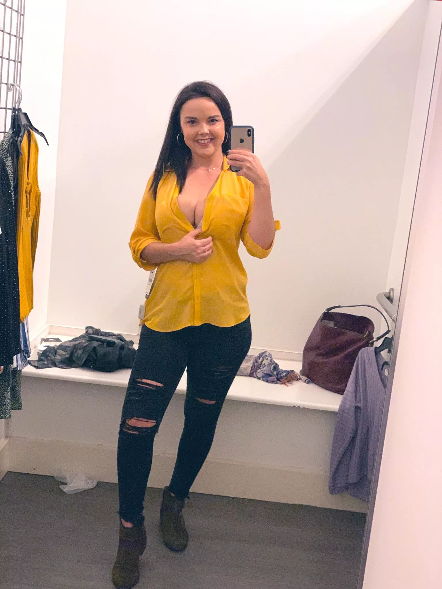 Dressing room posted by SarasCaptions