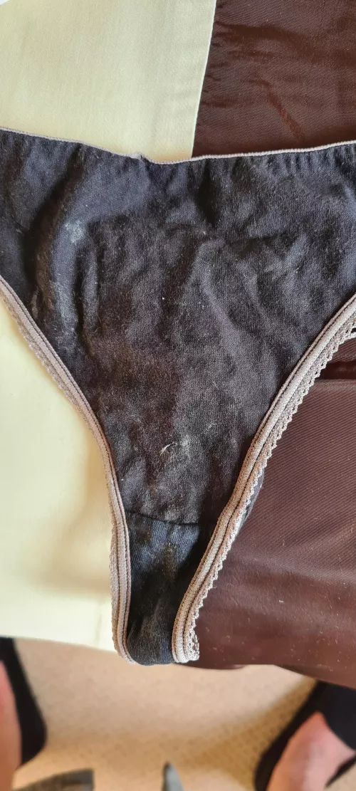 Dried cum always looks good in black panties!! 😜 (for video of me cumming in wife's panties, please see about 10 down in HOT posts) 👍 by jenp162004