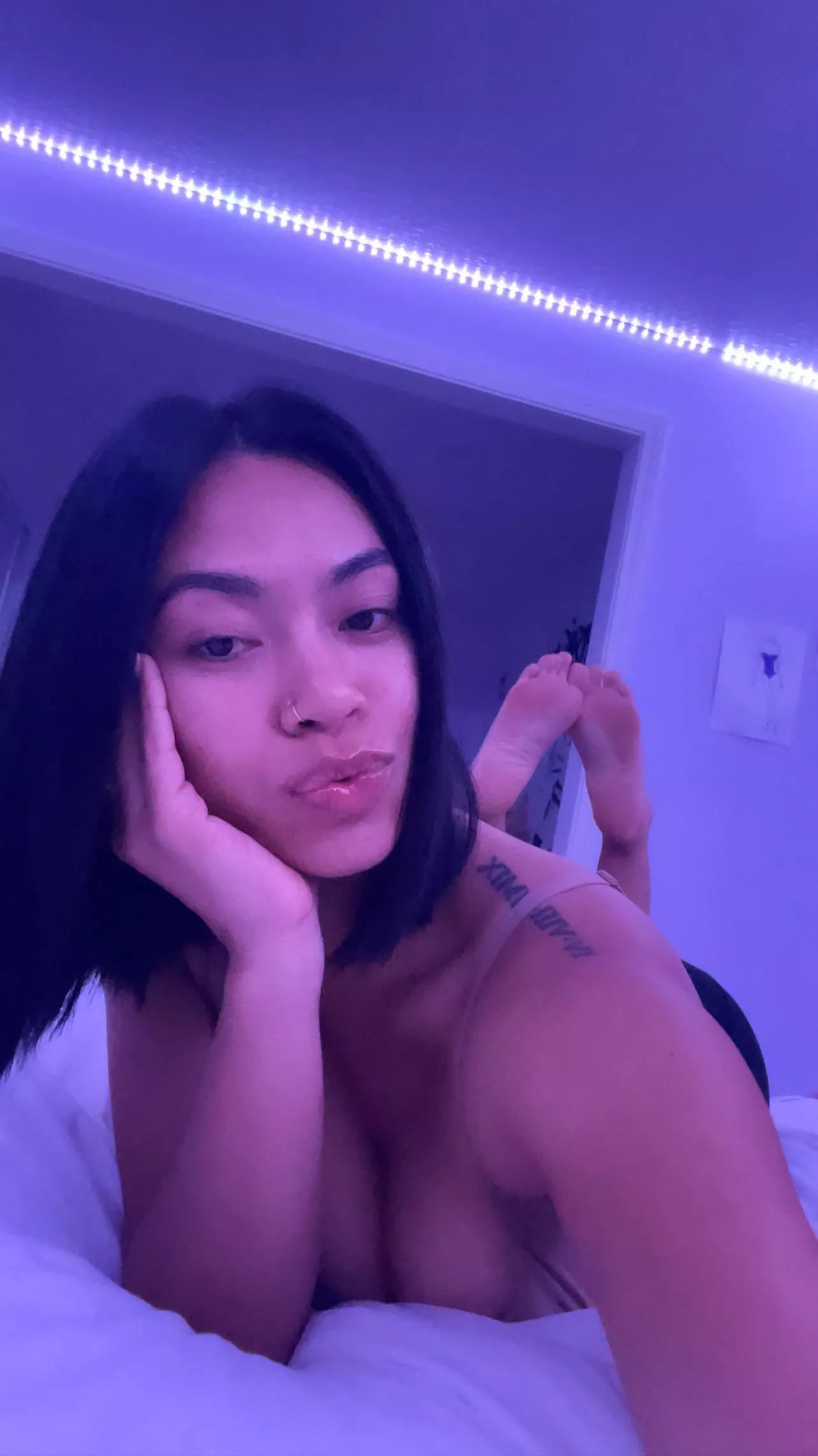 Dropping by to say hi posted by sydyonce