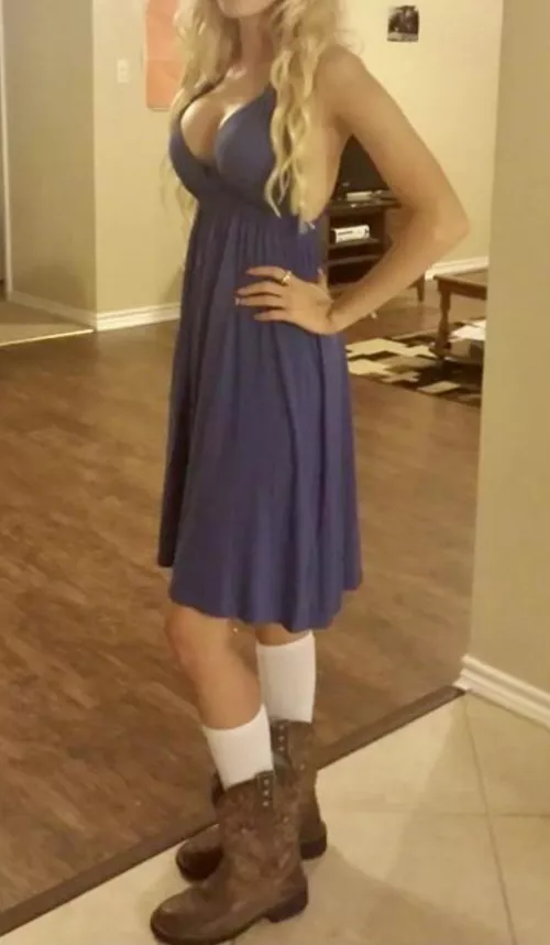 Drunk and teasing at a party…alcohol always brings out her inner slut. by mushroomtip696969