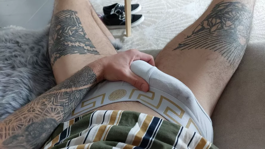 drunk at 4am got me feeling a type of way tbh by digantbassss