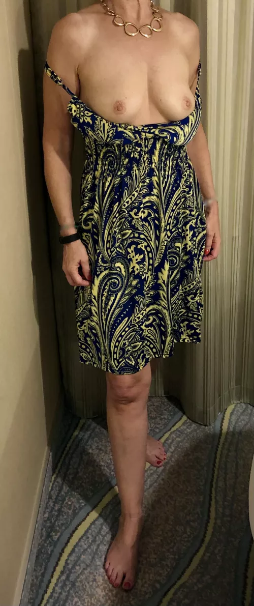 Drunk MILF booby flash! by prettycutefeetmom