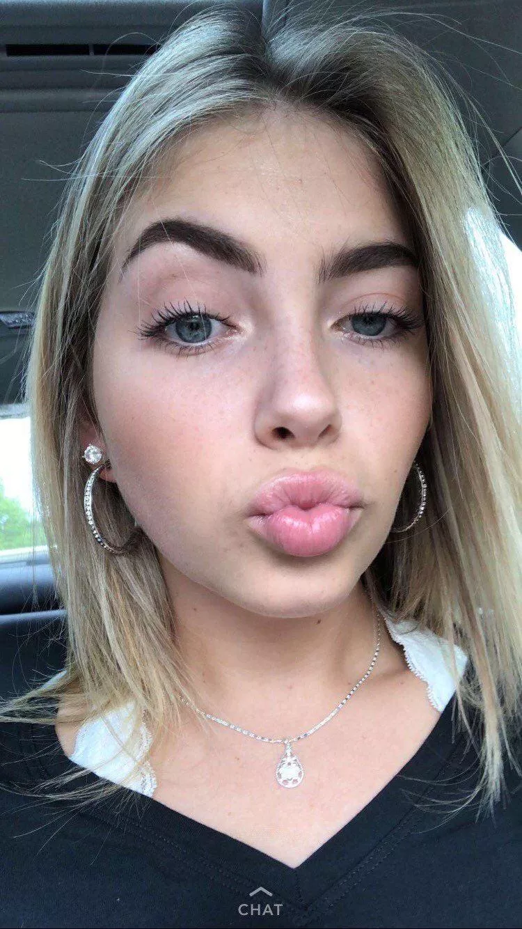 DSL queen posted by extaste